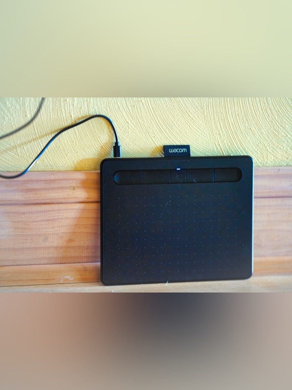 Wacom Intuos Tablet - Picture 4 of 5